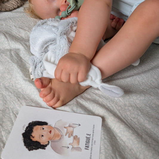 Bébé signe : 7 signes apaisants pour le rituel du coucher