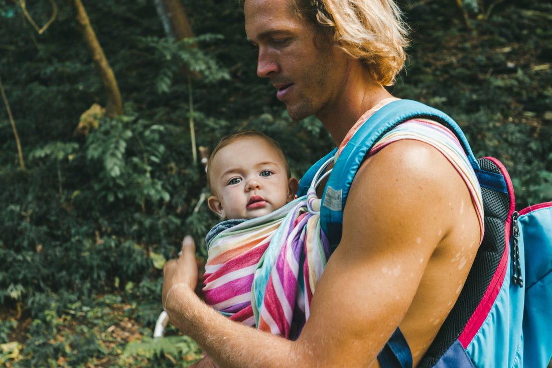 Randonnée avec bébé; porte bébé et checklist pour une sortie nature