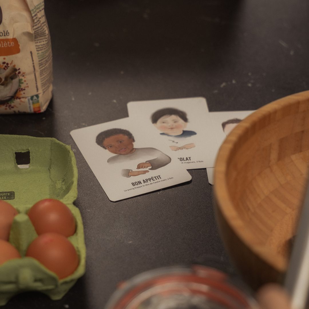 les cartes bébé signe en cuisine, bon appétit, chocolat