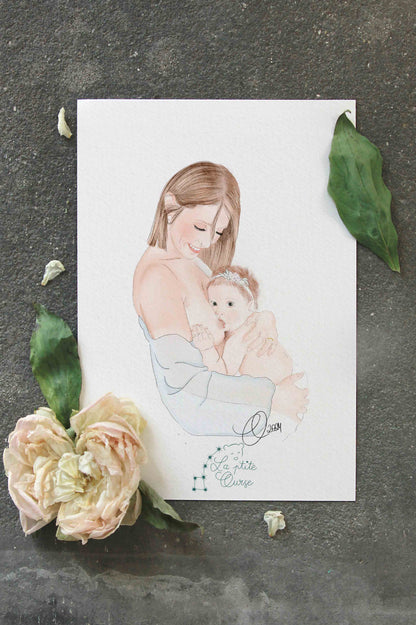portrait lacté, portrait d'une maman allaitant son bébé présenté sur un sol texturé entouré de feuillages et fleur