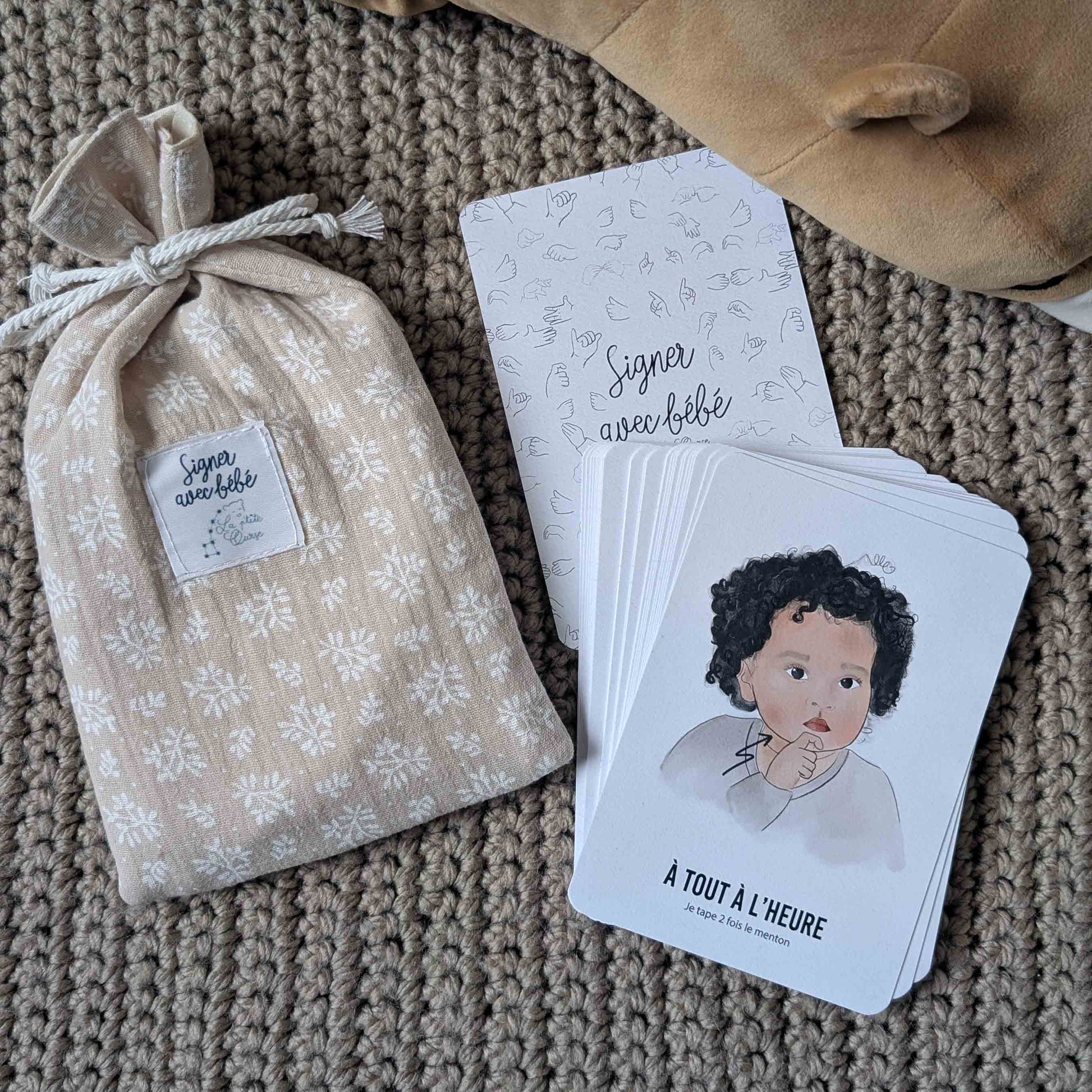 Cartes bébé signe signer avec bébé présentés avec leur pochon bourgeon pour apprendre le bébé signe avec La p'tite ourse