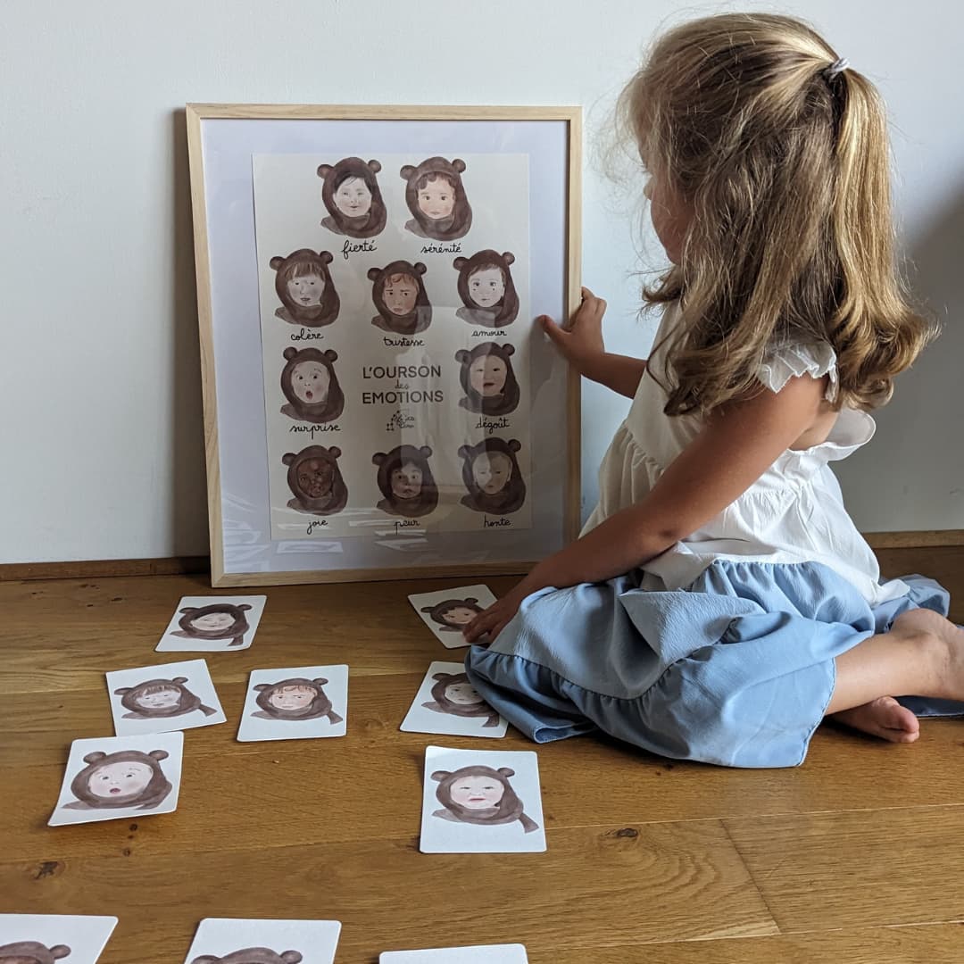 Cartes bébé signe émotions et l'affiche l'ourson des émotions